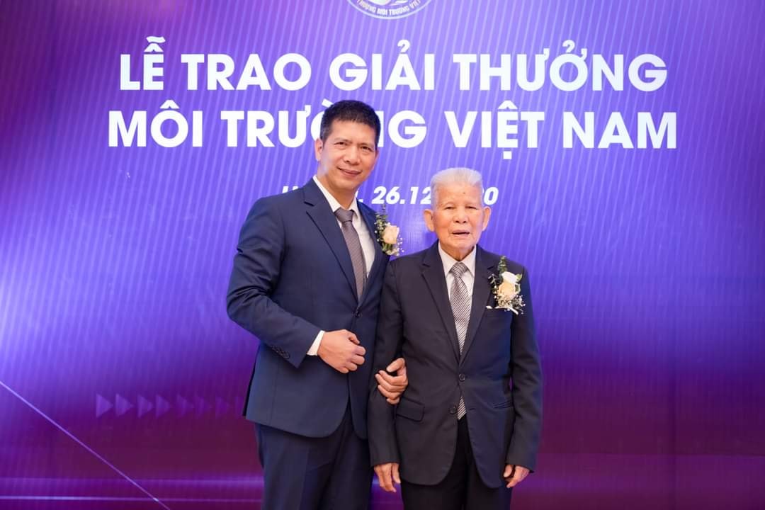 Cuộc[-]thi[-]viết[-]"Nơi[-]SOS[-]đã[-]qua,[-]Người[-]SOS[-]đã[-]gặp..":[-]TSKH.[-]Đặng[-]Huy[-]Huỳnh[-]"Người[-]khó[-]phai)